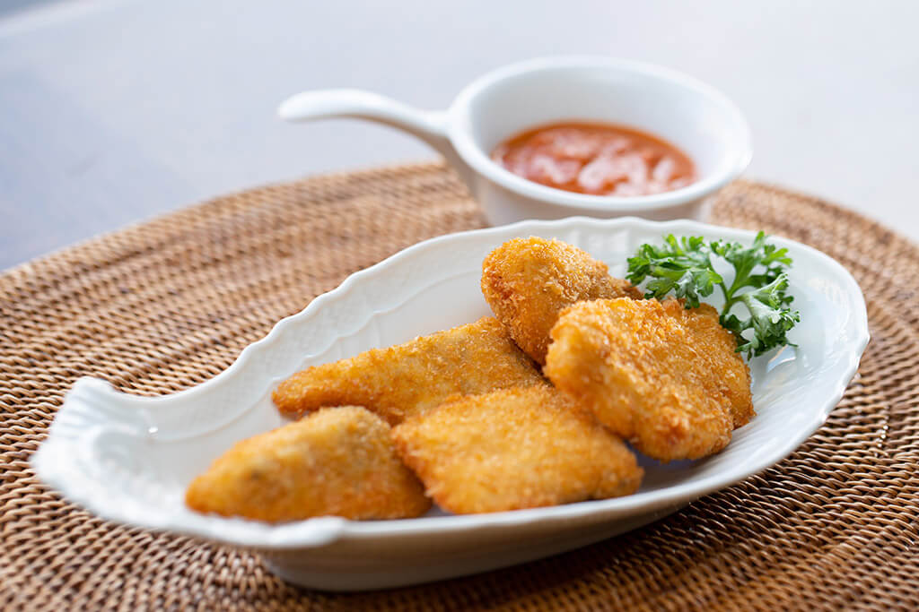 チキンカツ トマトソース添え